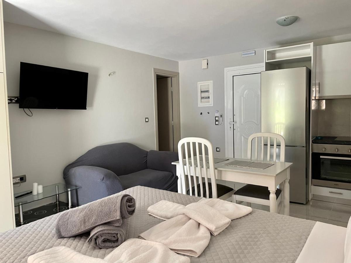 Arian Apartments อาร์กอสโตลี ภายนอก รูปภาพ