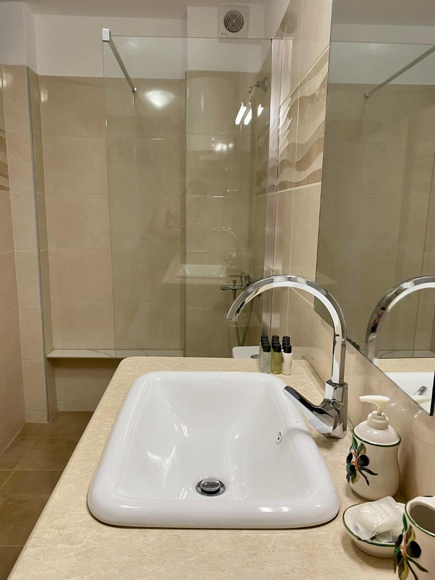 Arian Apartments อาร์กอสโตลี ภายนอก รูปภาพ